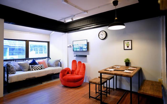 Sukhumvit Manhattan Style w/ Bathroom+Kitchen (R2)