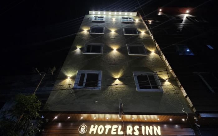 Hotel R S Inn