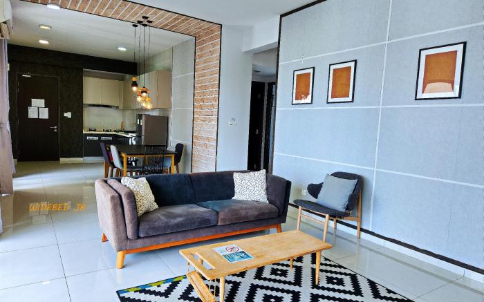 Country Garden Danga Bay by Widebed JB