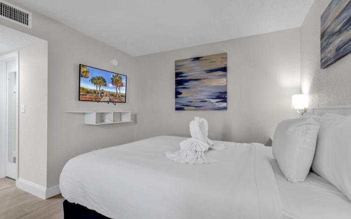 2BR Condo with Ocean View
