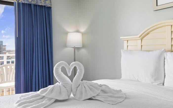 SeaMist Driftwood Vacation Studio with Balcony
