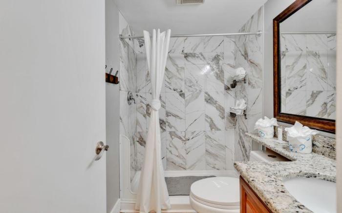 The Strand Studio| Oceanfront