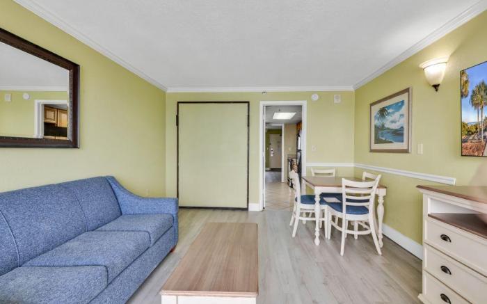 Oceanfront Condo with Pools, Lazy River and Water Park