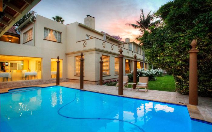 10 2nd Avenue Houghton Estate by Dream Resorts