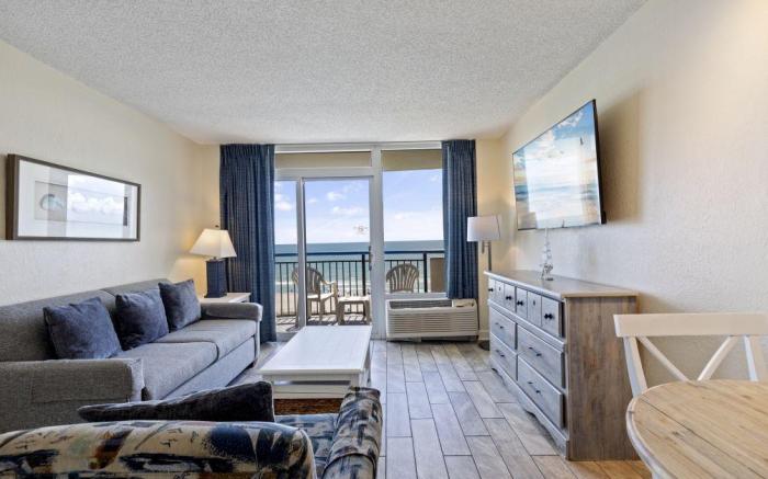 Oceanfront Condo Short Walk to the Beach at Boardwalk Resort