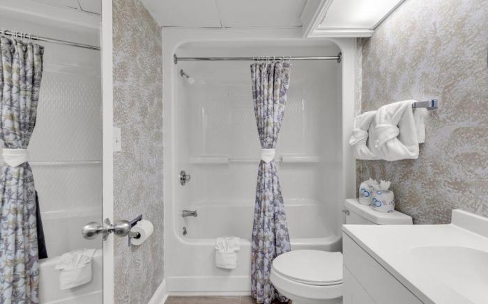 Stunning Views Atlantica Towers Condo: Oceanfront