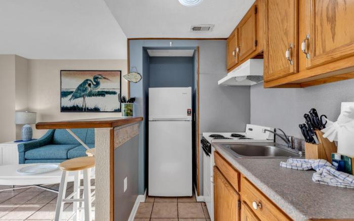 Meridian Plaza 1BR Close to the beach