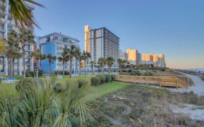 Boardwalk Resort: Ocean Breeze Retreat