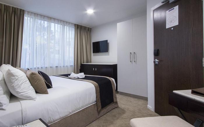 VR Queen Street Hotel & Suites