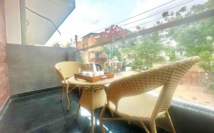 22. 2bhk Macrami theater relax by instay