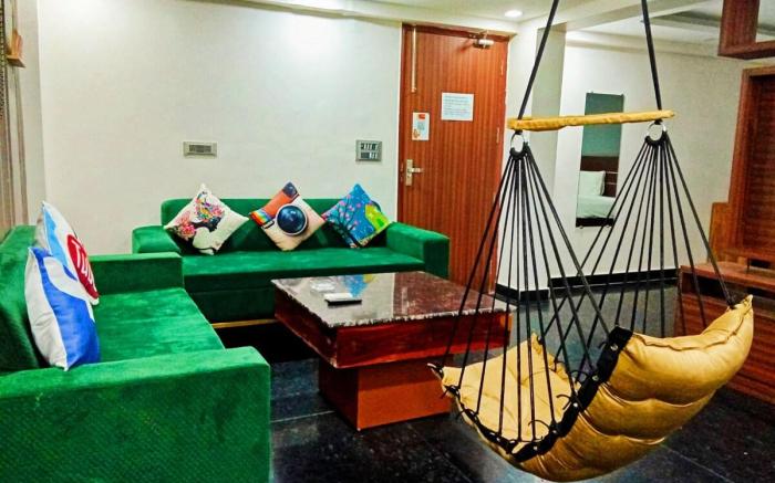 18. Luxury spacious 1bhk, couple, family by instay