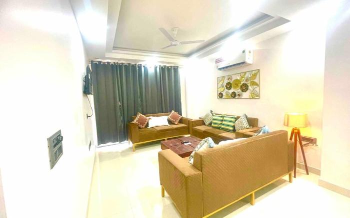20. 2bhk, family, relax, peace, sec 46, by Instay