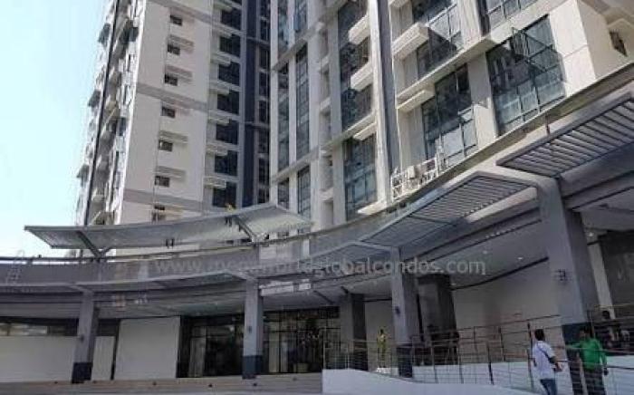 The Viceroy Residences at Mckinley Hill 