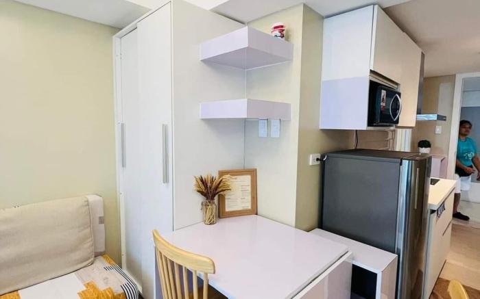 New Cozy Studio in Azure Pampanga with Pool View