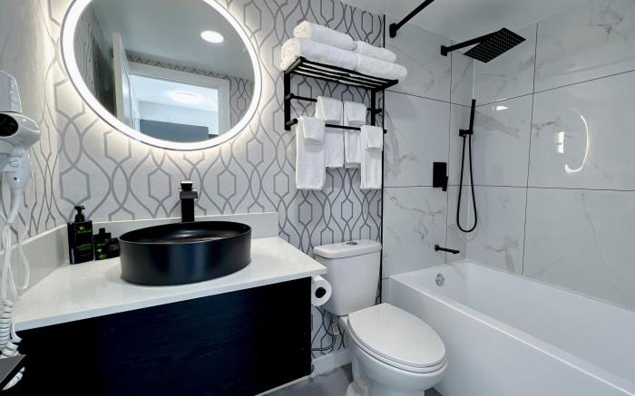 Coast Metro Vancouver Hotel