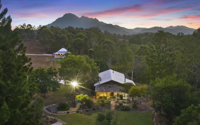 Barney Creek Vineyard Cottages