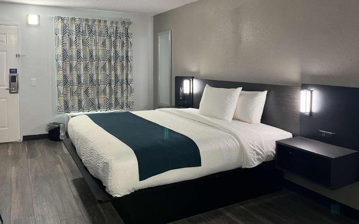 Studio 6  West Columbia, SC - Airport