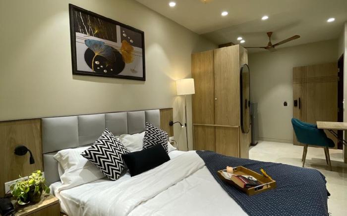 Stayo Rooms :-Premium Studio Apt (Park view)