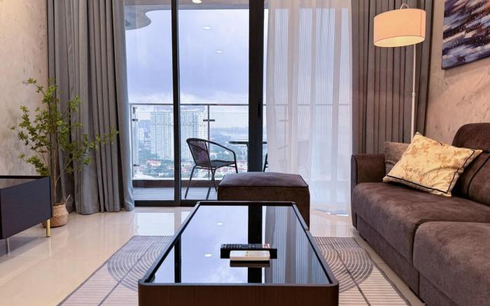 Modern Unblocked Sea & City Views  Netflix 6-11pax