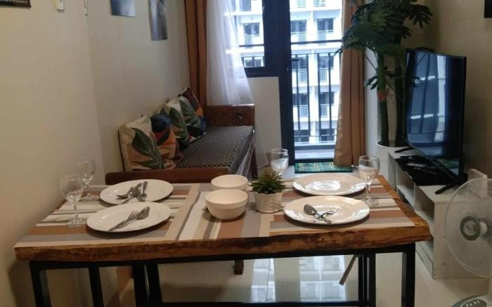 A2J Luxury 1BR Suite beside SM Mall of Asia