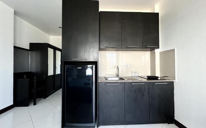 Emerald Hotel with Kitchen