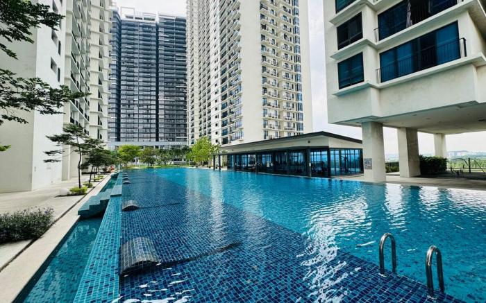 Trefoil Setia Alam by DeUrban TFB283A
