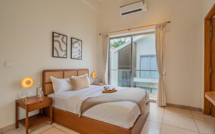 ELIVAAS 3 BHK with Pvt outdoor Pool - Mirai Gemini