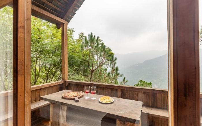 Alaya Stays  Tree House -Suro Woodbine Chalet