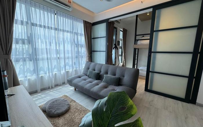 KShomesuites JQ #1 2BR |Free Wifi|Security door|