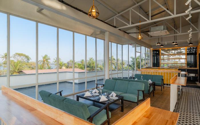 Bedzzz Xclusiv Morjim, Goa By Leisure Hotels