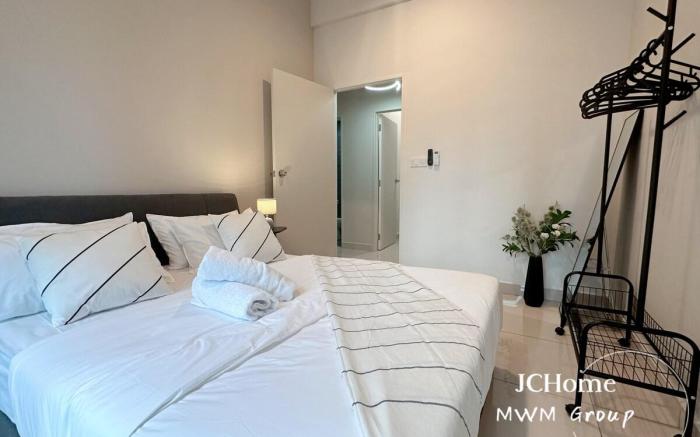 6pax Easy Peasy Family Suites l  Bukit Jalil
