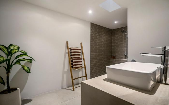 Villa Moju by Alfred in Bali - Tropical 3BR Escape w/ Private Pool & Lush garden in Bumbak Canggu