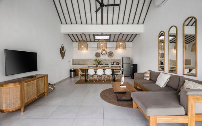 Villa Moju by Alfred in Bali - Tropical 3BR Escape w/ Private Pool & Lush garden in Bumbak Canggu