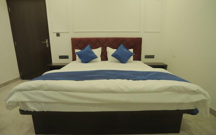 Snowdrop Home Luxury 2BHK Spacious Apt