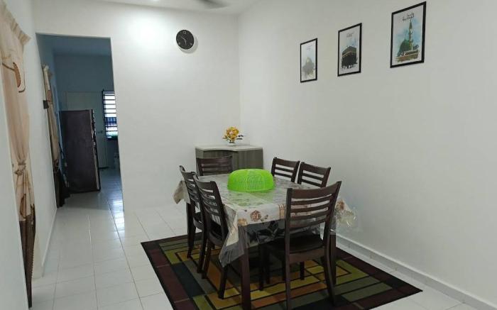 Hamiqa Homestay Gambang