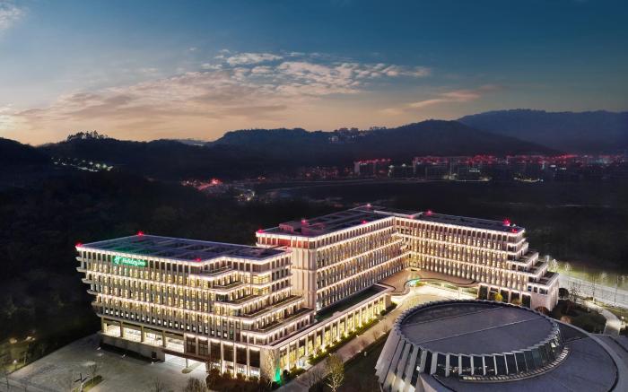 Holiday Inn Chongqing Science Hall By IHG