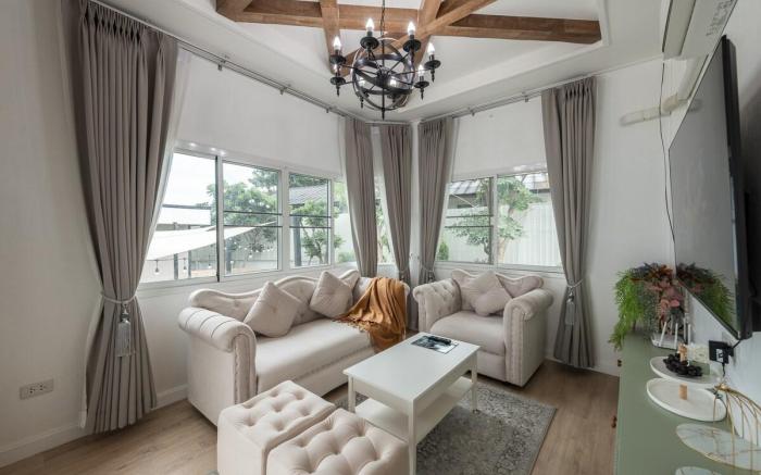 Spring Day House near Nimman . Big garden 