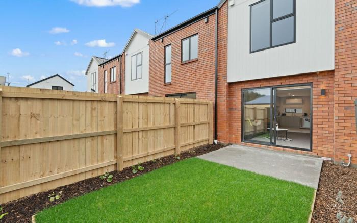 Lovely 2BR Home close to Center