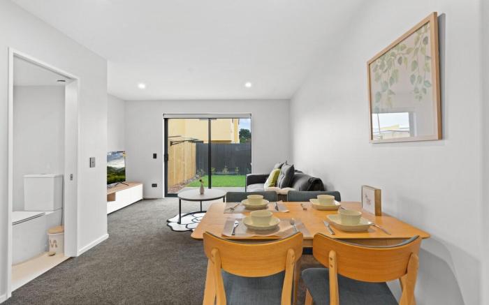 Lovely 2BR Home close to Center