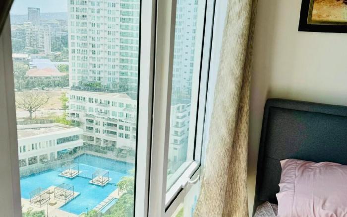 Andrea @ Solinea Ayala