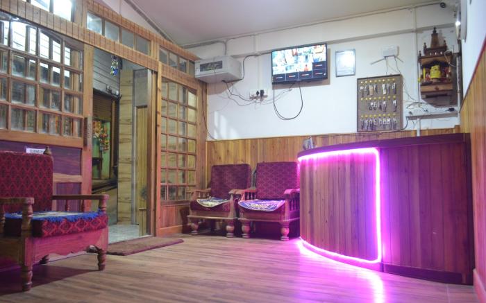 THE BHARAT EXPLORERS - HOTEL SAMJHANA