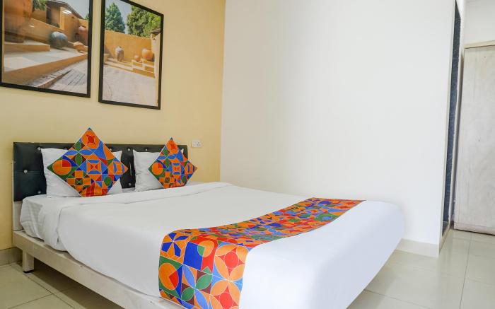 FabExpress Galaxy Hospitality - Nr Eden park