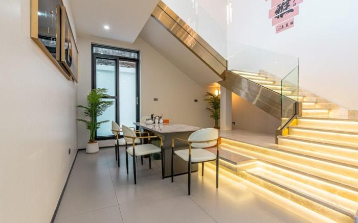 TML - Pattaya City Center Luxury Private Villa with Private Pool and KTV