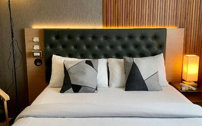 Luxe Condo Near IT Park& Waterfront- BE Residences