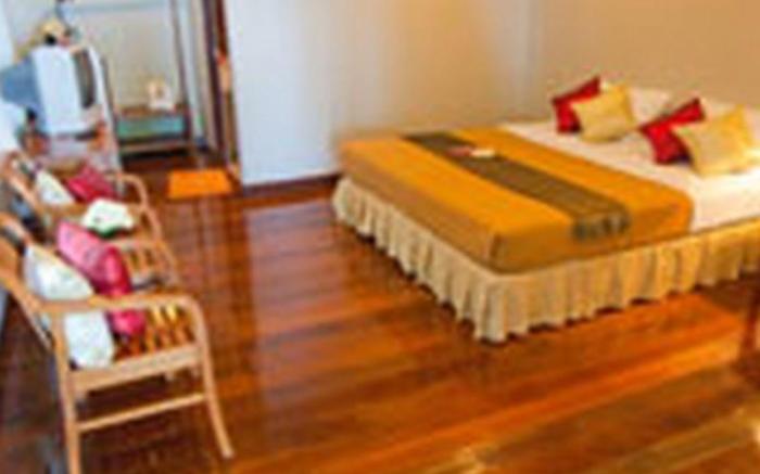 Baan Klang Aow Beach Resort