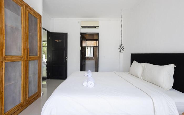 Deluxe Apartment, 75 m from Balian Surf Spot