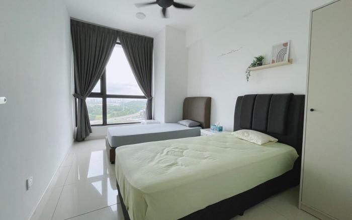 Legoland Medini Macrolink Netflix Membership, 4 Beds, Wi-Fi, Pool, Beach