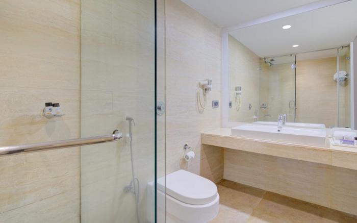 Voyage Milestone Hotel & Banquet