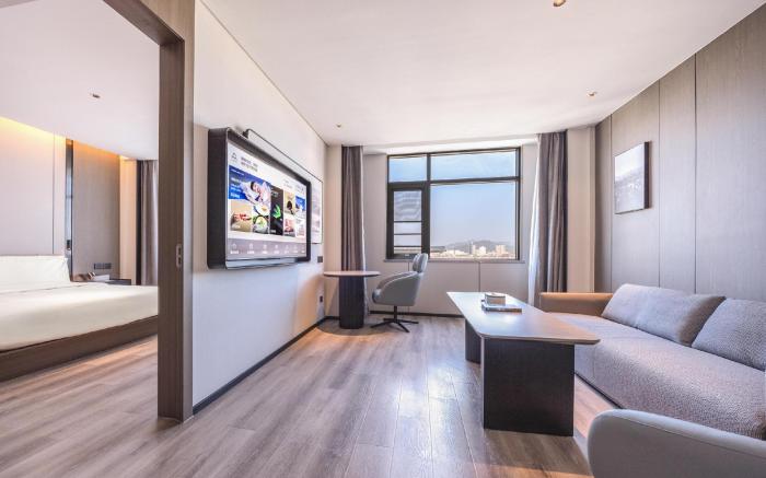 Atour Hotel Meizhou City Center Boli Plaza