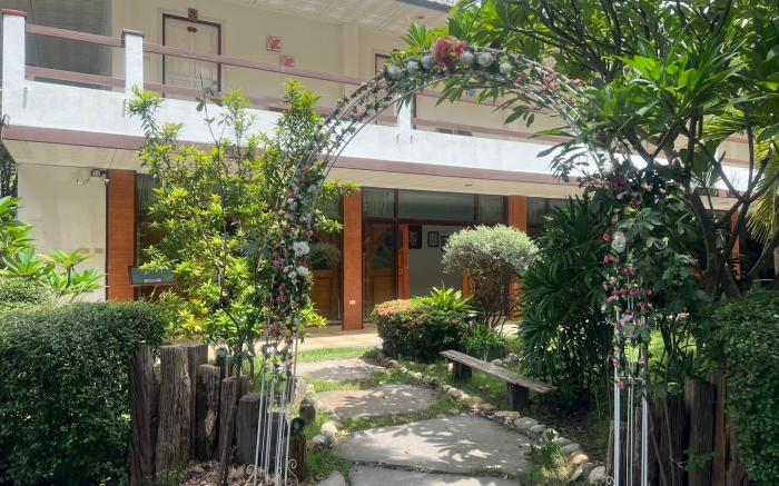 Kaeng Kan Resort